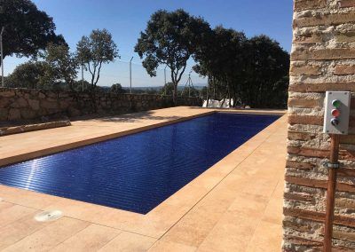 Climatización de piscina con laminas de policarbonato solar