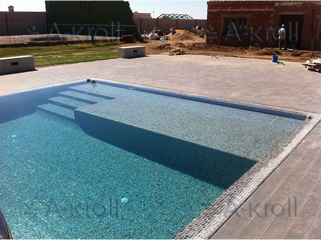 Detalle cubierta persiana piscina Haway A-Kroll