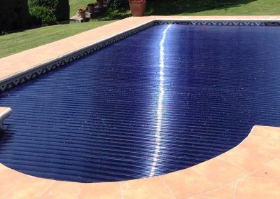 climatización piscinas con laminas de policarbonato solar