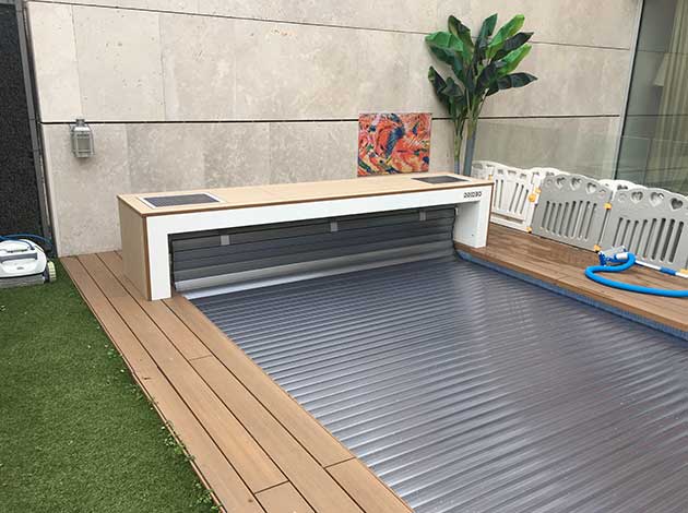 Cubierta de persiana para piscina modelo Ibiza A-Kroll Dekobo